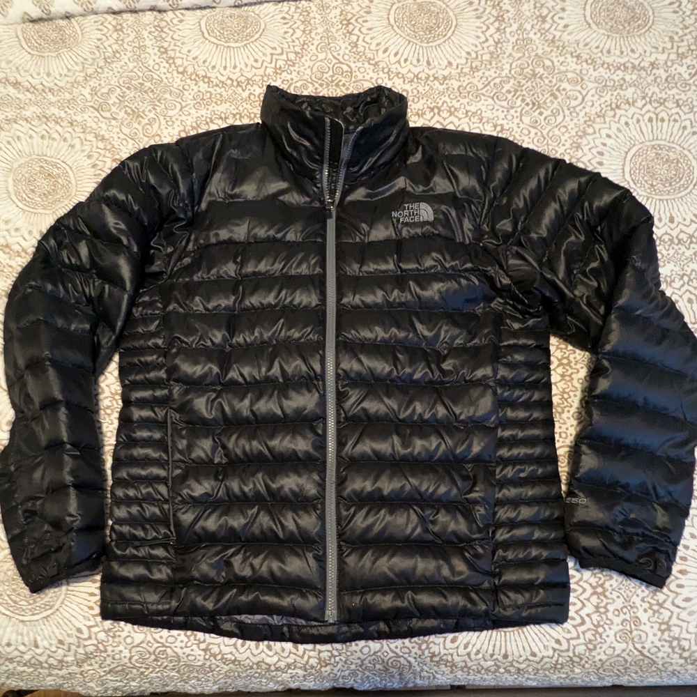 The North Face Men's Medium Lightweight Puffer Jacket